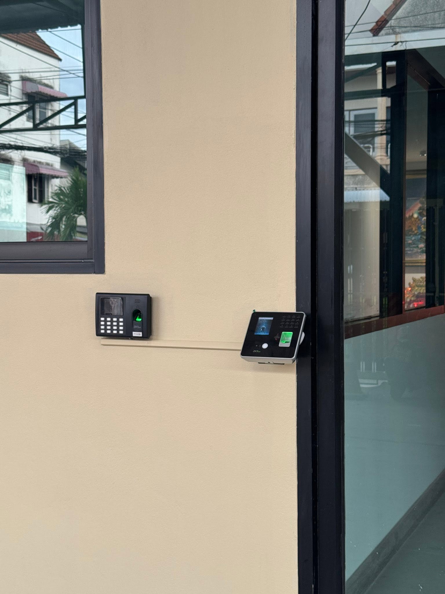 ติดตั้งระบบ Access Door Lock บริหารจัดการจากส่วนกลาง